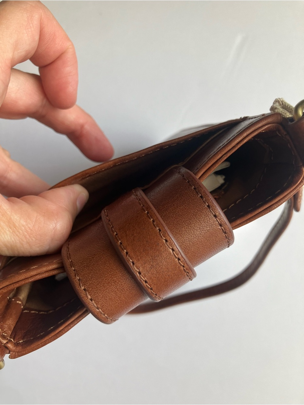 HOBO Expedition Phone Crossbody - Pecan Ridge - Picture 4 of 7